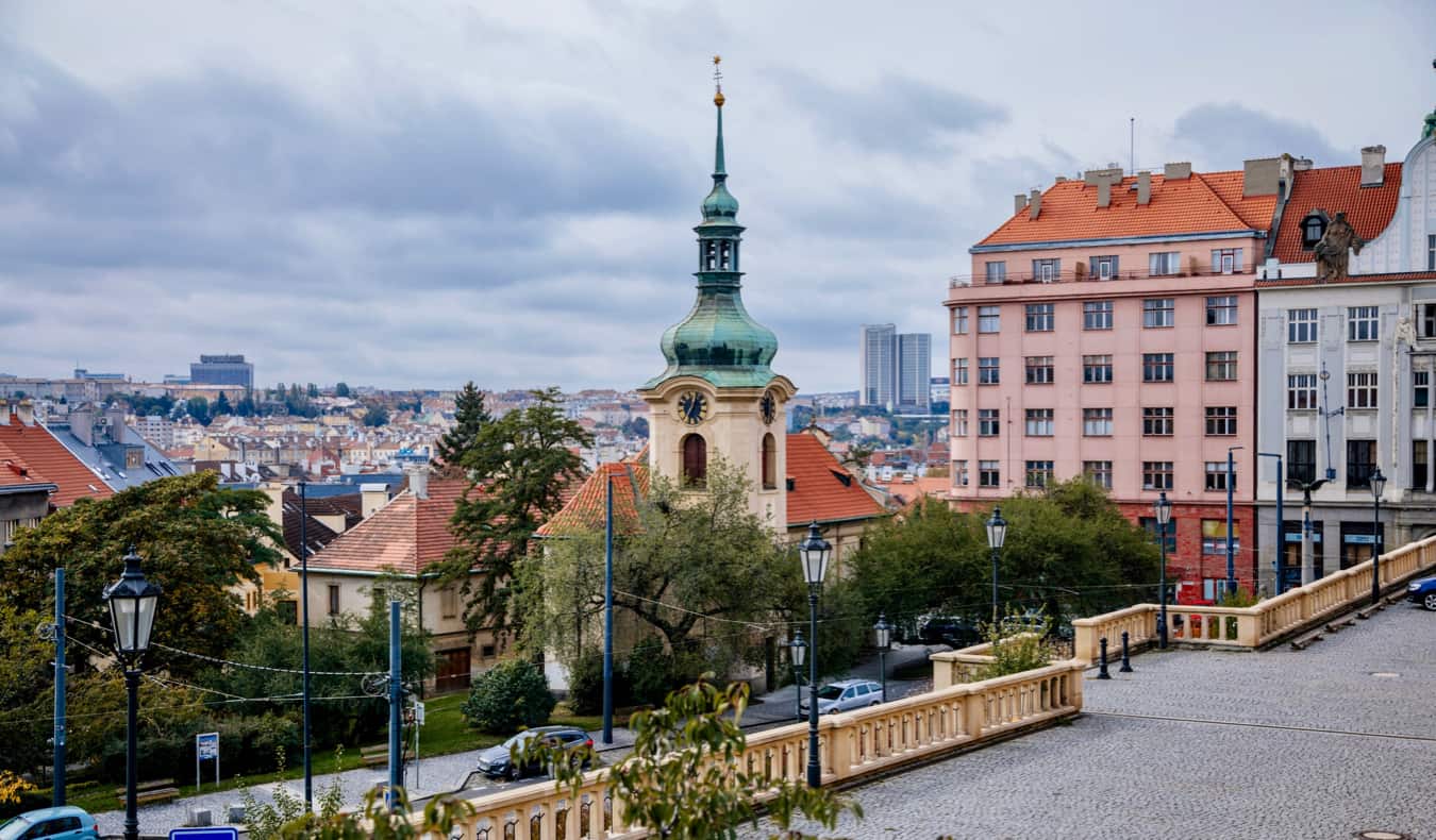  hoften kvarter Vrsovice, Prag i løbet af dagen